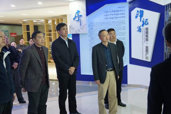 R: DSC04899