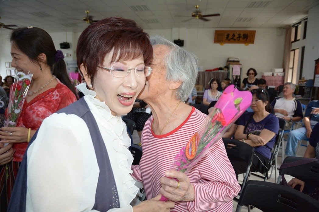x~~ڿnhu |RՓhiäEQђ