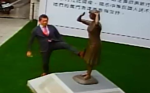 Ȕ^]®_.jpg