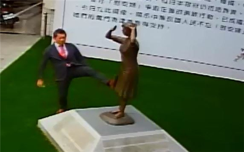 Ȕ^]®_.jpg