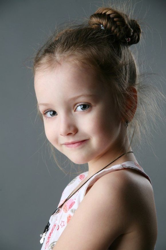 ݐݷs^ç X`ja^{R(Angelina Kurkina)|ÿ,[lܳyˣe],WFݤB