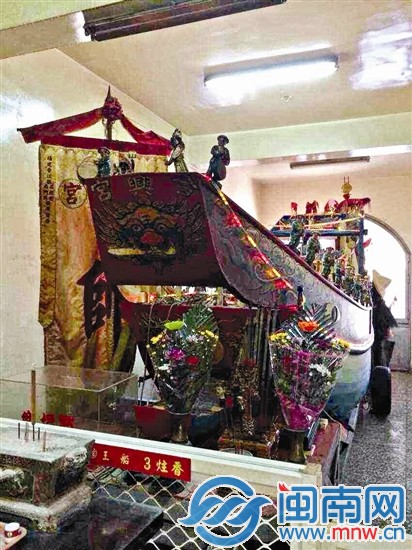 　　倣制王船在宮廟主委一代代保護下，保存幾十年仍然完整