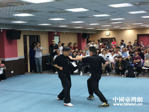雙鉤、螳螂拳、披挂拳、瘋魔棍、形意五行拳、虎鶴雙形等名家表演項目輪番登場
