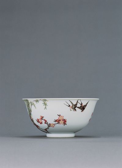 明成化鬥彩雞缸杯拍出2.8億港元,刷新中國瓷器拍賣紀錄