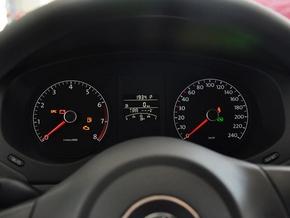 一汽-大眾 1.6L 自動 方向盤後方儀表盤