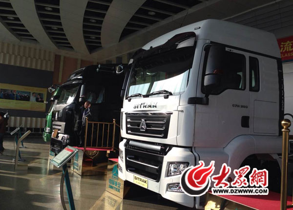 科技創新助推中國重汽"鳳凰涅槃" 濟南造重卡開向全球 科技創新助推中國重汽"鳳凰涅槃" 濟南造重卡開向全球