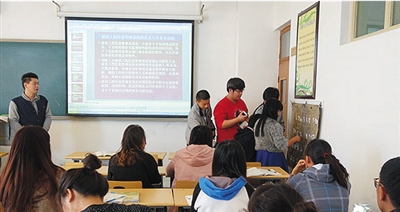 北京一高校強制推行“課前交手機” 學生表示很別扭