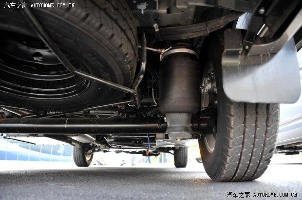上汽大通上汽商用車上汽大通V802012款 2.5L定制版