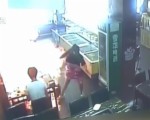 浙江義烏：給火鍋添加酒精惹禍 兩名顧客被燒傷