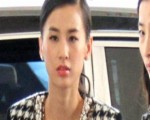 “暈倒門”後首現身 黃聖依面容憔悴