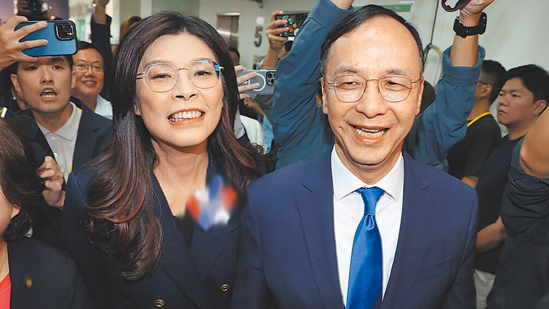 鄭麗文就任中國國民黨主席，承諾將努力維係臺海和平穩定